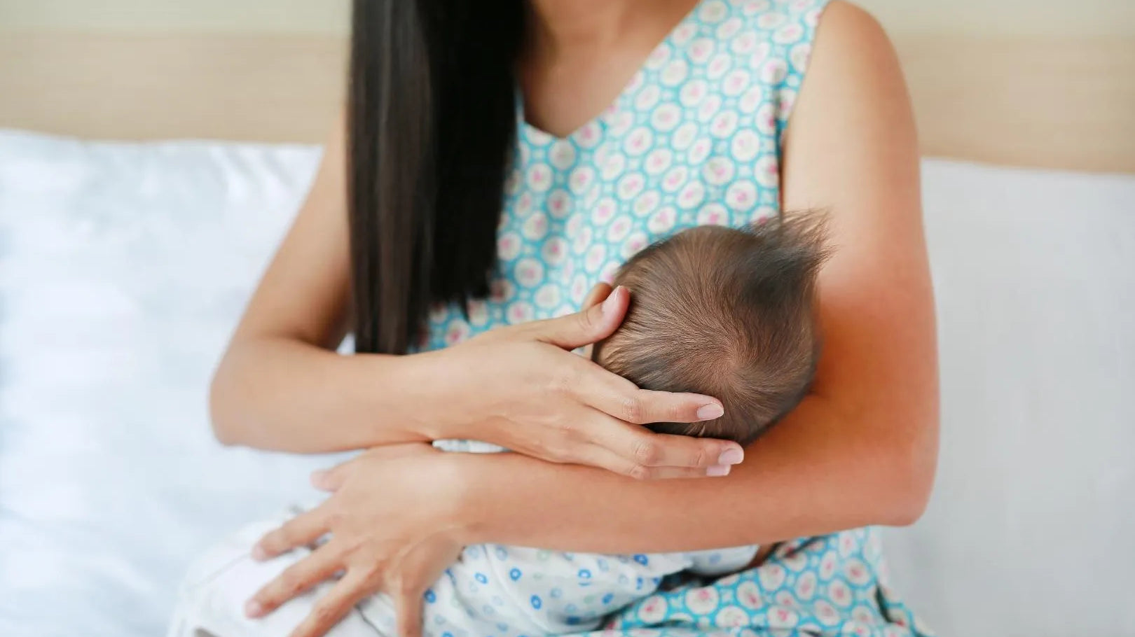 Should You Be Drinking More Water When You're Breastfeeding?