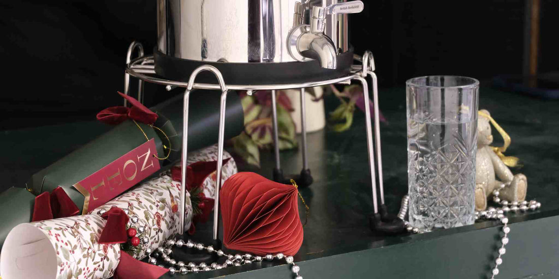 Christmas decorations with water filter system
