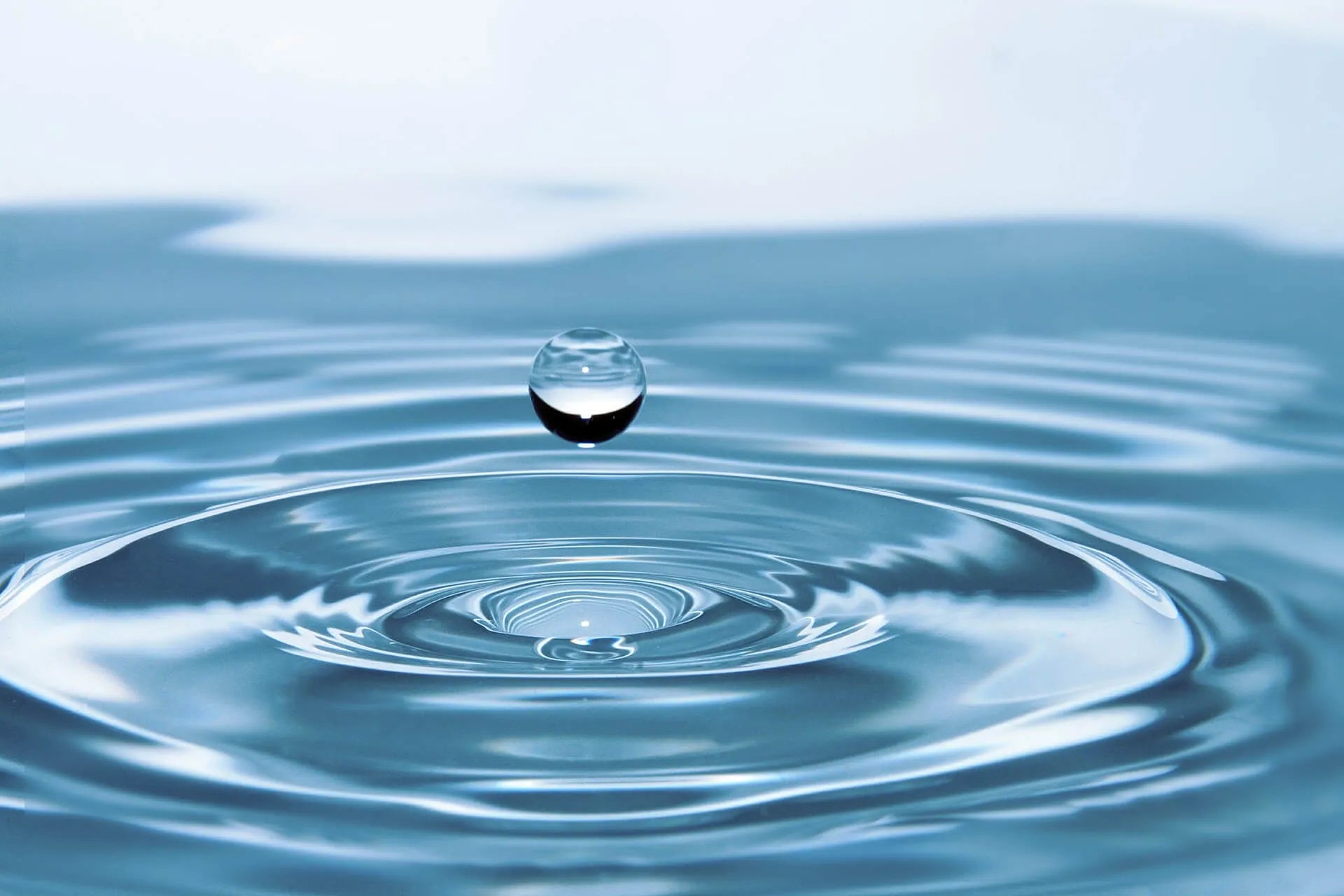 Can Chemicals in Tap & Drinking Water Cause Allergy Symptoms?